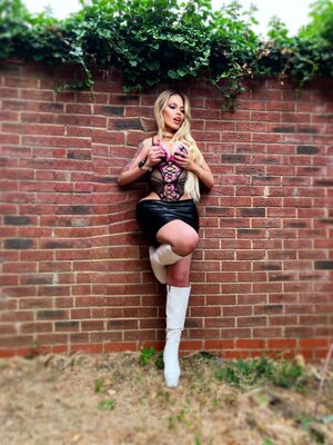 Pamela Barbie 8