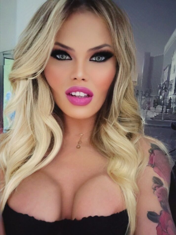 Pamela Barbie 12
