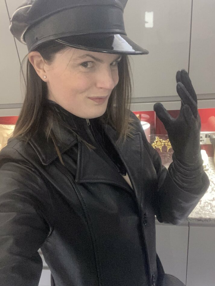 Kinky Leather 63