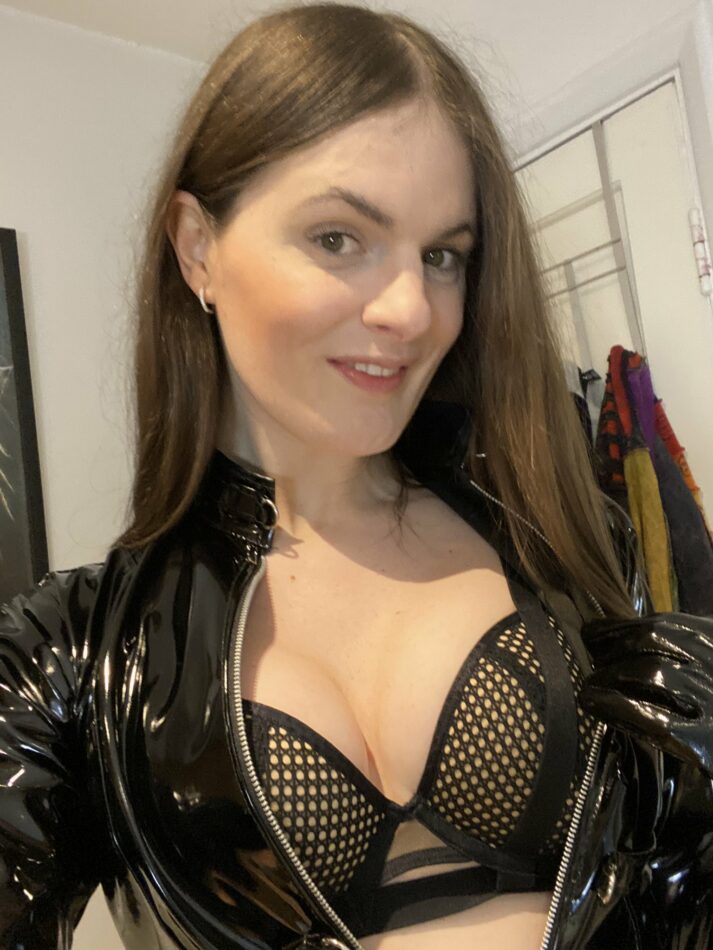 Kinky Leather 23