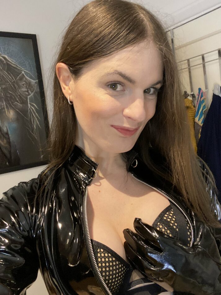 Kinky Leather 21