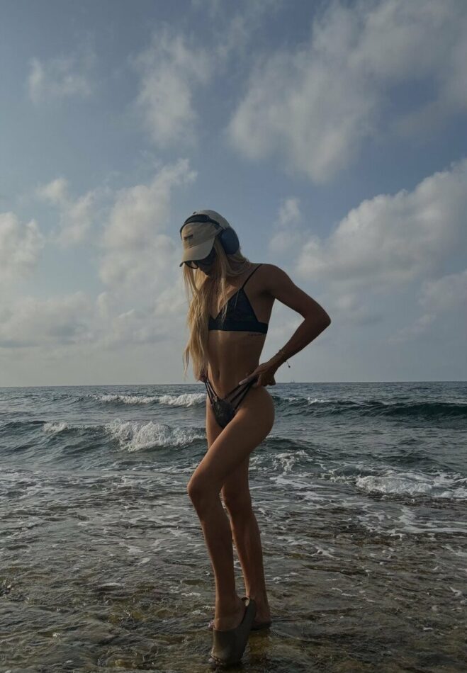 Ashley 20