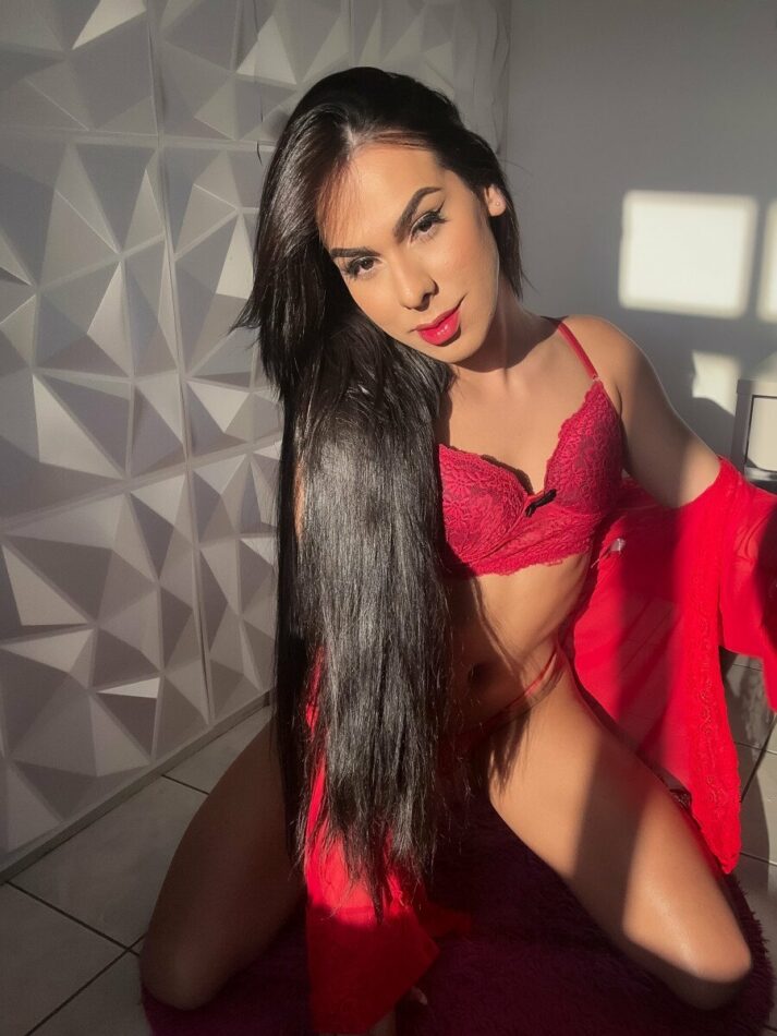 Marina Steele 4