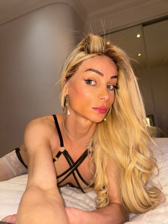 Lara Gabriela 17
