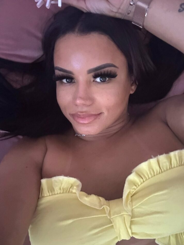 Lisa Hot Latina 7
