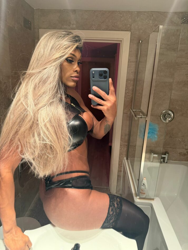 Antonella Mistress 3