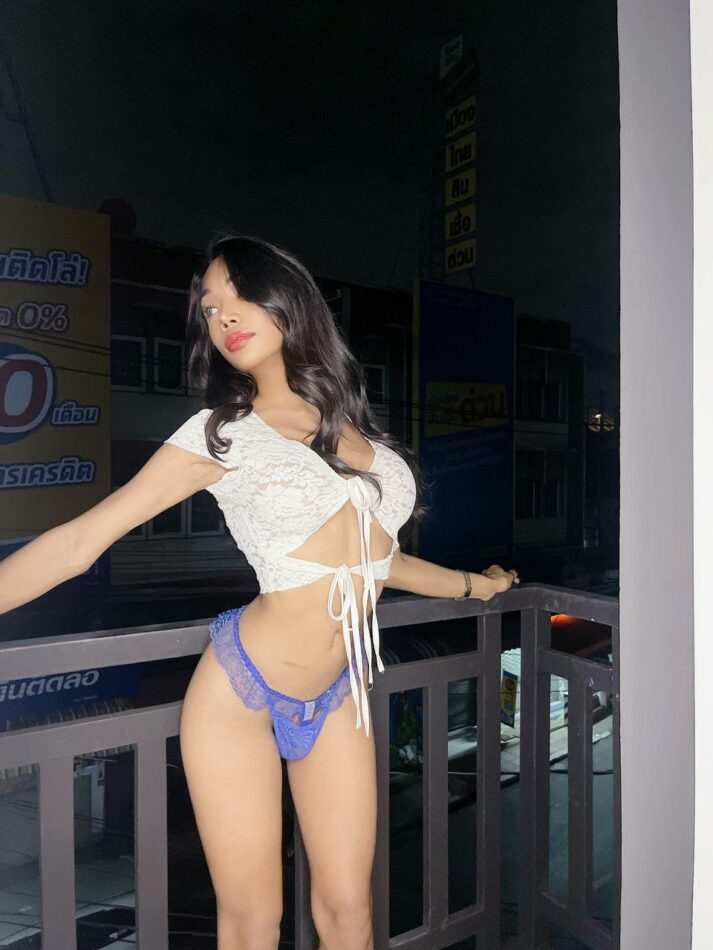 Angela 2