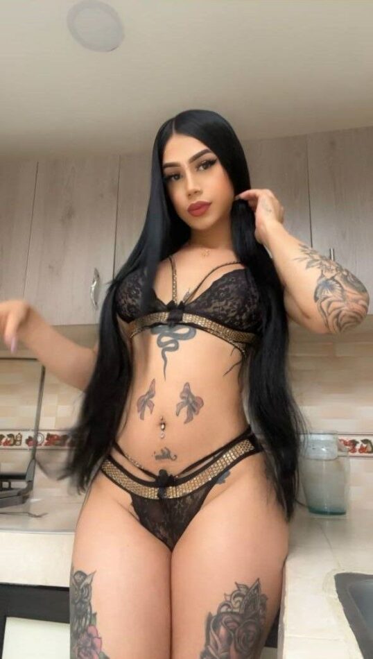 Emy Lee 3