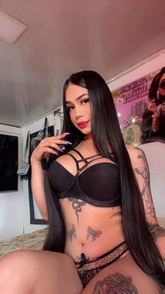 Emy Lee 4