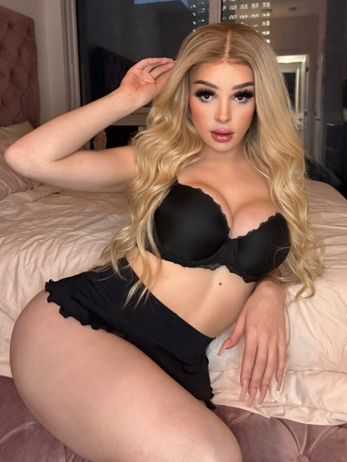 Laura Lee 1