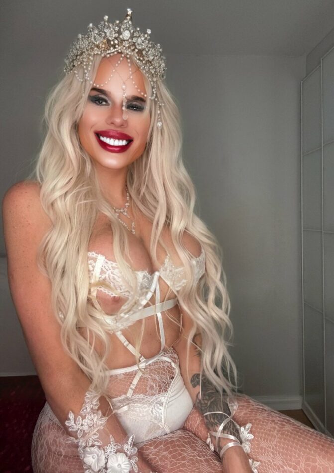 Melanie 8