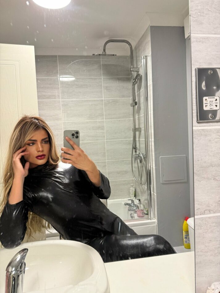 Amira