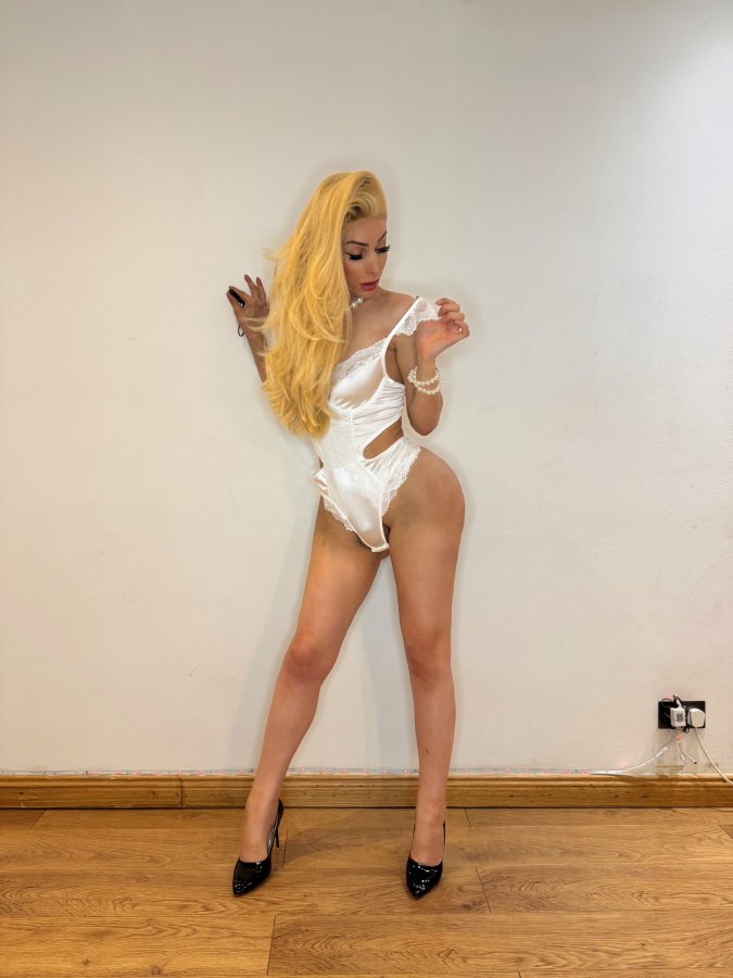 TS Lara Gabriela 9