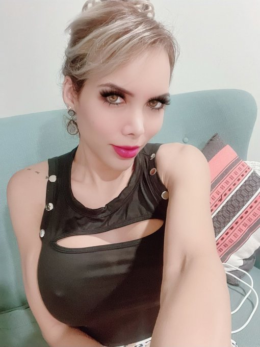Lizzy Lay 9