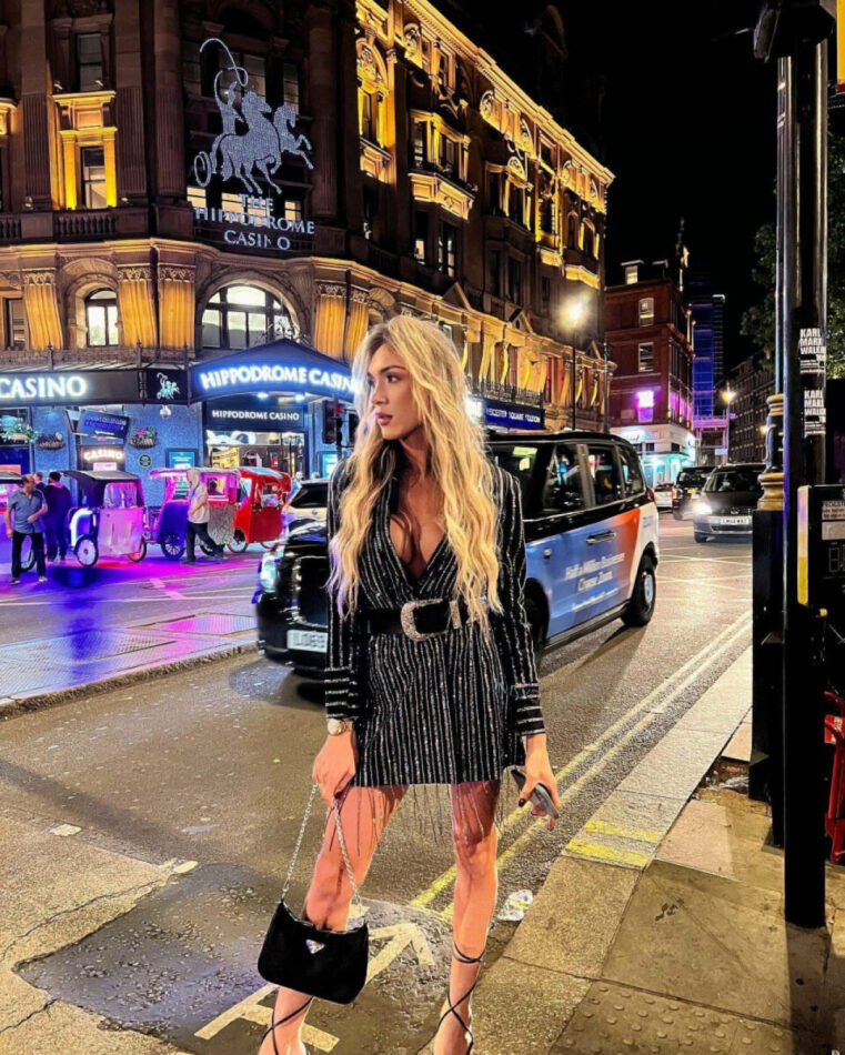 Carol Trentini 8