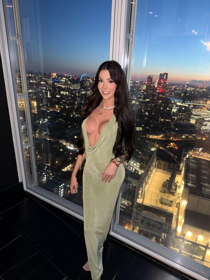 Julia Angel 2
