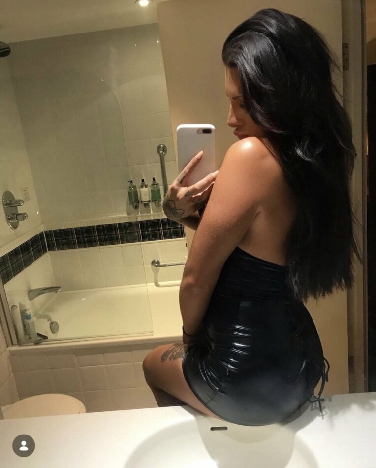 Dakota Divine 12
