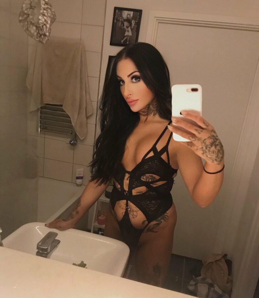 Dakota Divine 13