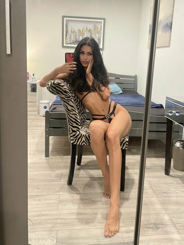 Maria Coraline 6