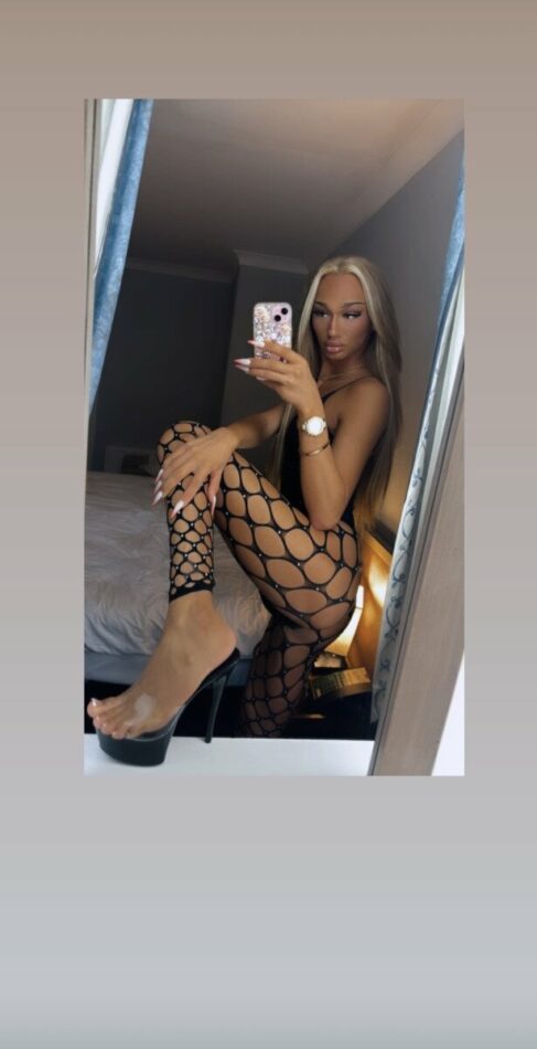 Nicolle 10