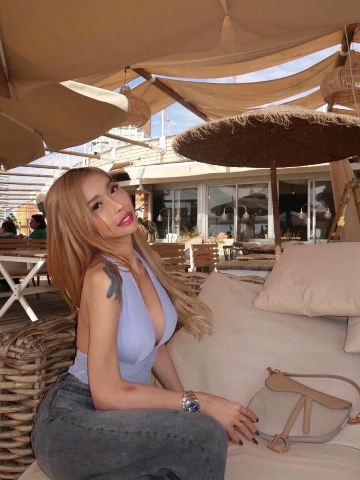 Asian Bottom 2