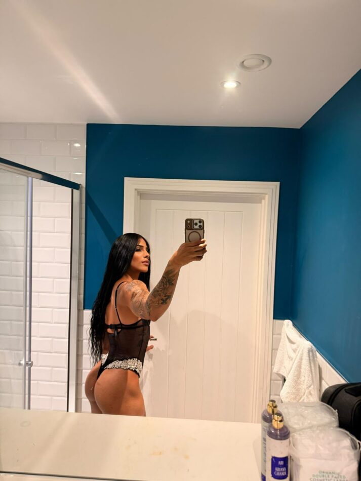 Scarllet Brazilian 9