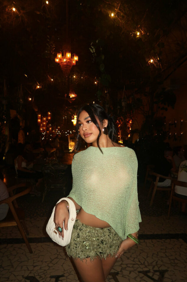 Filipina Valeria 11